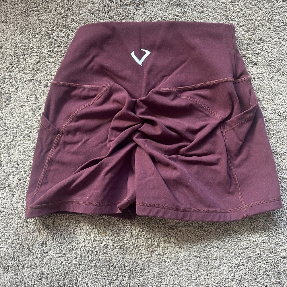 Burgundy violate the dress code scrunch butt shorts
